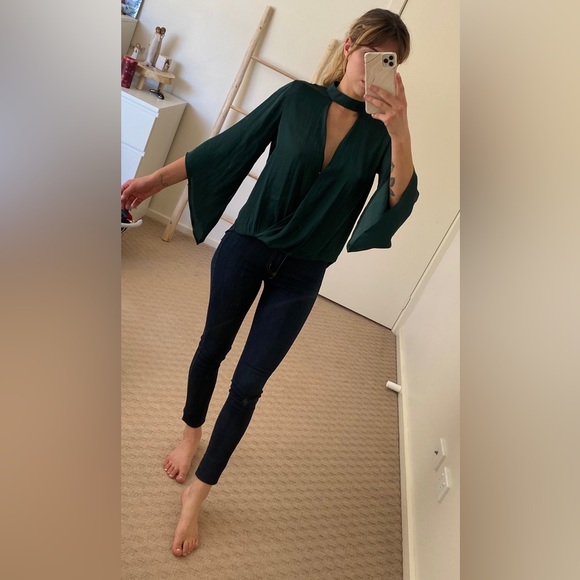 Bardot Tops - Bardot green silky top - Size 6